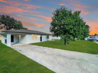 206 Summit ST, Rockdale, TX 76567