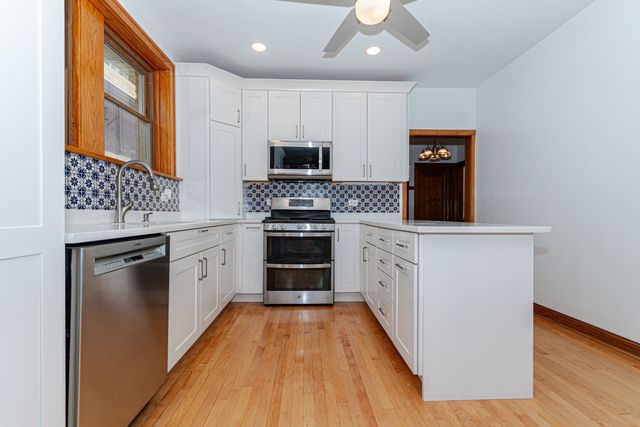 5253 W Wrightwood Avenue, Chicago, IL 60639