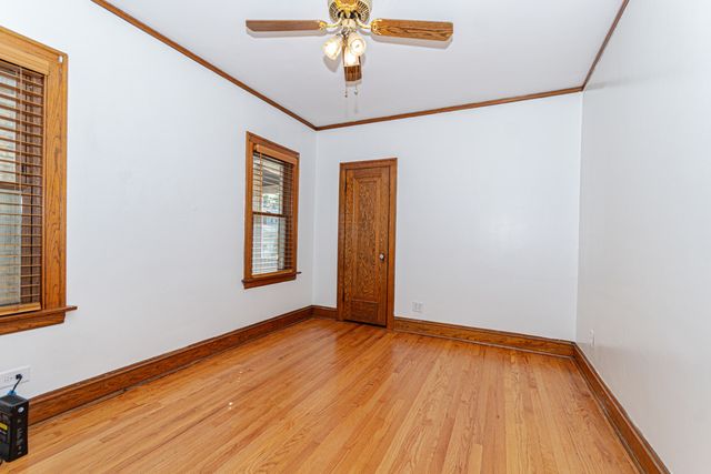 5253 W Wrightwood Avenue, Chicago, IL 60639