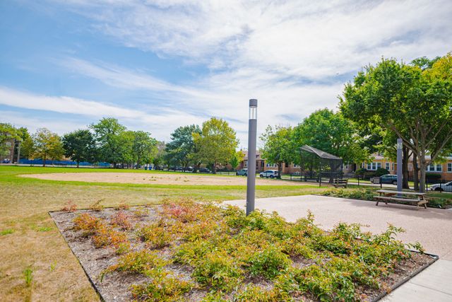 5253 W Wrightwood Avenue, Chicago, IL 60639