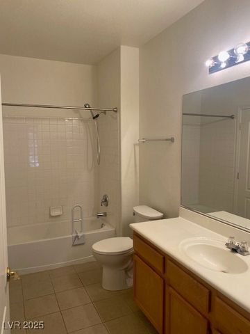 700 CARNEGIE Street 3813, Henderson, NV 89052