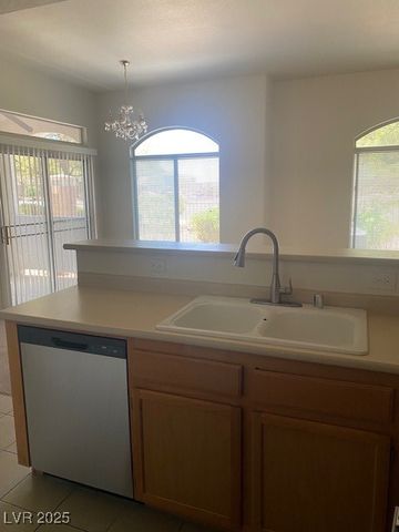 700 CARNEGIE Street 3813, Henderson, NV 89052