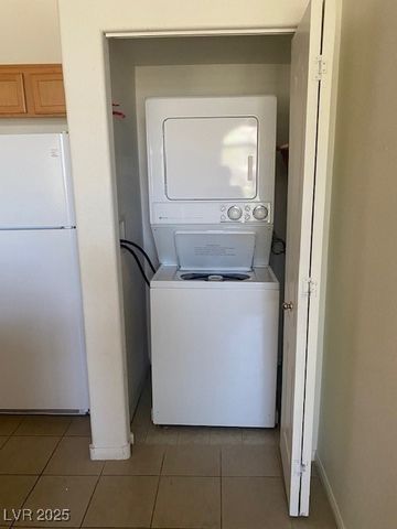 700 CARNEGIE Street 3813, Henderson, NV 89052