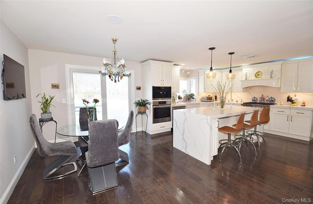 422 Mill River Road, Upper Brookville, NY 11771