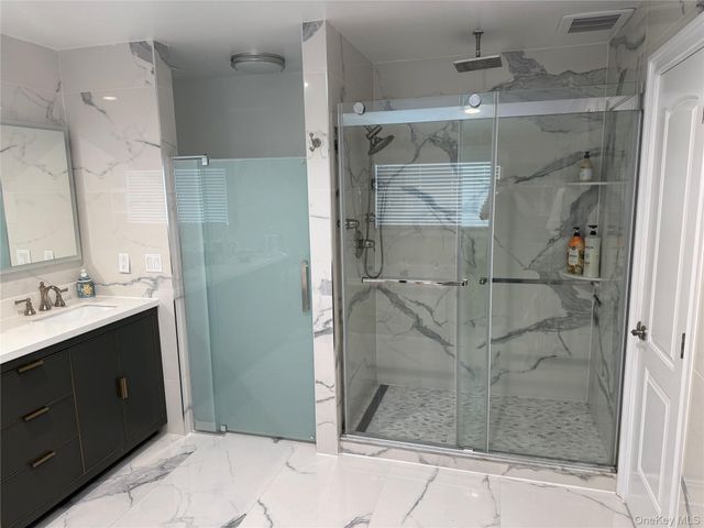 422 Mill River Road, Upper Brookville, NY 11771