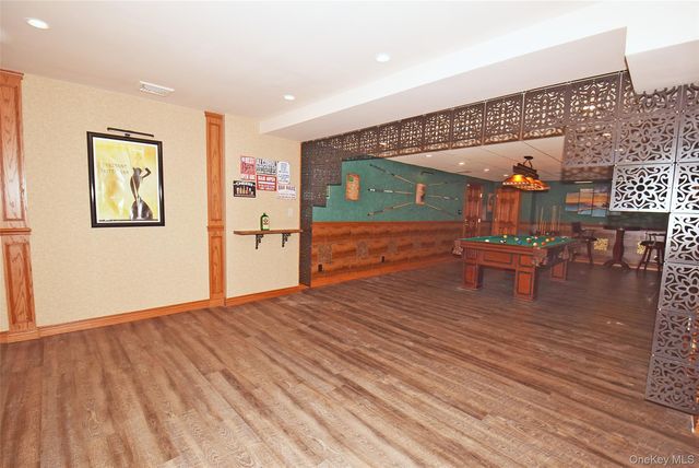 422 Mill River Road, Upper Brookville, NY 11771