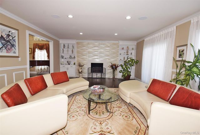 422 Mill River Road, Upper Brookville, NY 11771