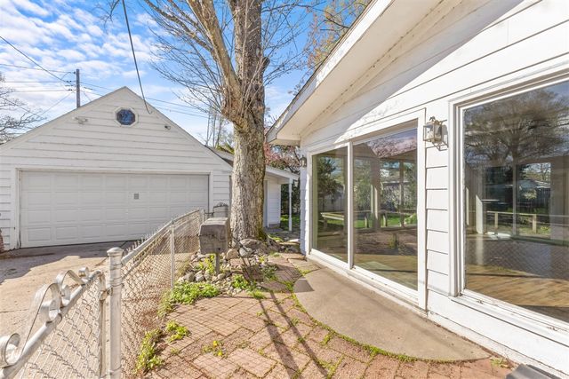 1630 Mills Avenue, Muskegon, MI 49445