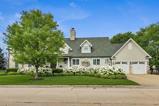 5345 Lawn Avenue, Western Springs, IL 60558