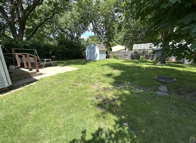 4708 SW 18th TER, Topeka, KS 66614