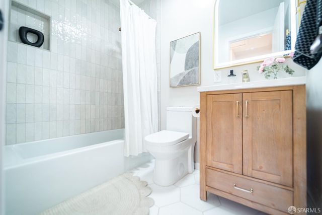 935 Regina Way, Pacifica, CA 94044
