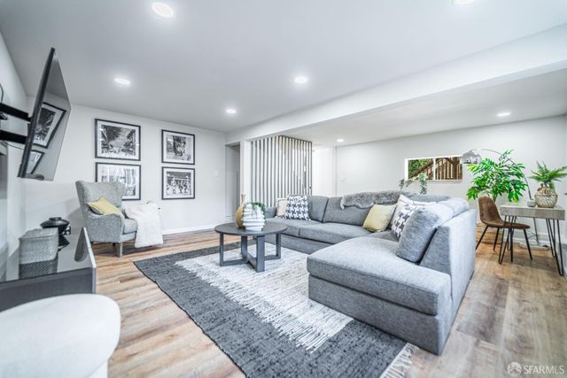 935 Regina Way, Pacifica, CA 94044