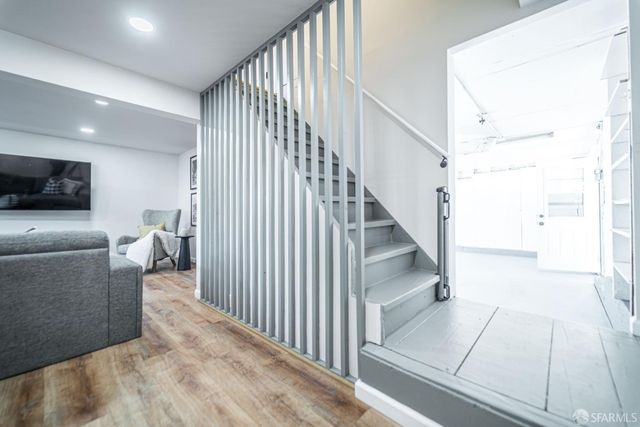 935 Regina Way, Pacifica, CA 94044