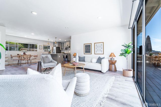 935 Regina Way, Pacifica, CA 94044