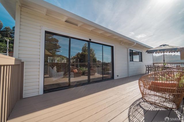 935 Regina Way, Pacifica, CA 94044