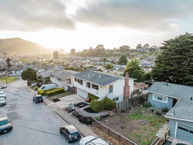 935 Regina Way, Pacifica, CA 94044