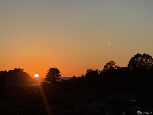 935 Regina Way, Pacifica, CA 94044