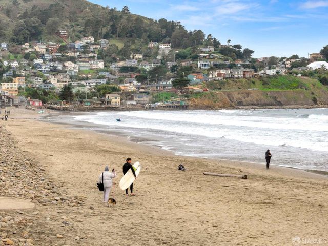 935 Regina Way, Pacifica, CA 94044