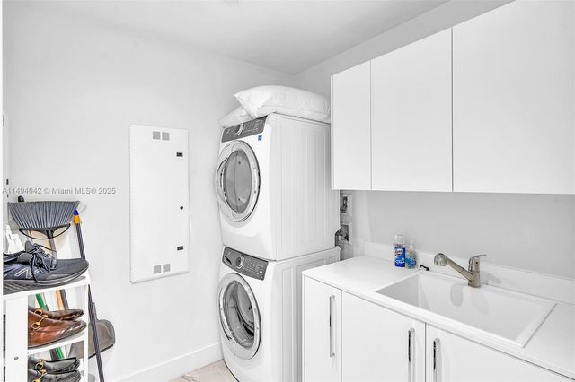 15701 Collins Ave 805, Sunny Isles Beach, FL 33160