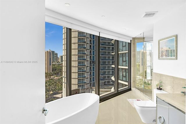 15701 Collins Ave 805, Sunny Isles Beach, FL 33160