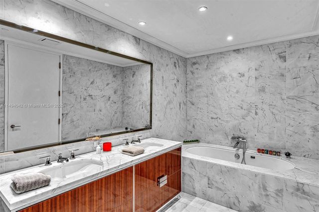 15701 Collins Ave 805, Sunny Isles Beach, FL 33160