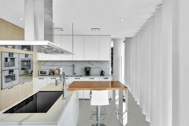 15701 Collins Ave 805, Sunny Isles Beach, FL 33160