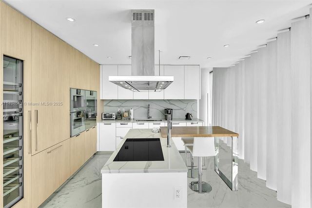 15701 Collins Ave 805, Sunny Isles Beach, FL 33160