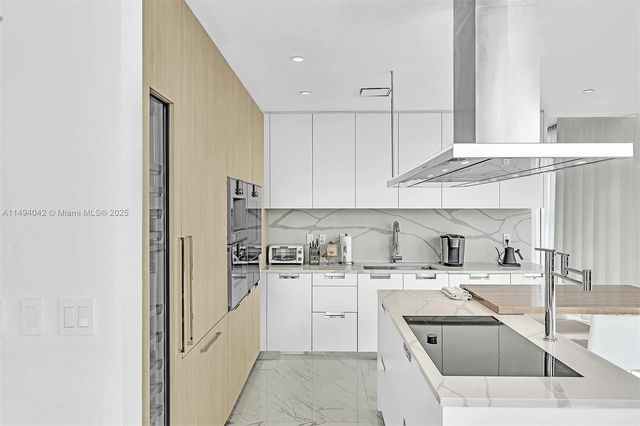 15701 Collins Ave 805, Sunny Isles Beach, FL 33160