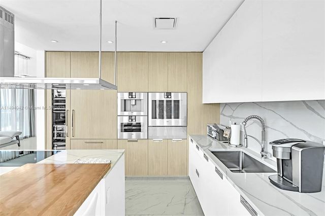 15701 Collins Ave 805, Sunny Isles Beach, FL 33160