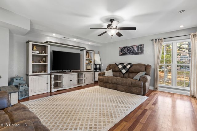 3424 Havill Road, Gautier, MS 39553