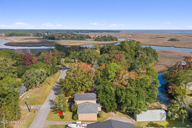 3424 Havill Road, Gautier, MS 39553