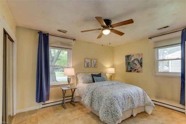 3133 Dunworken DR, Chesapeake, VA 23321