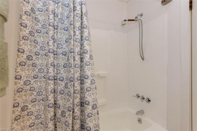 3133 Dunworken DR, Chesapeake, VA 23321