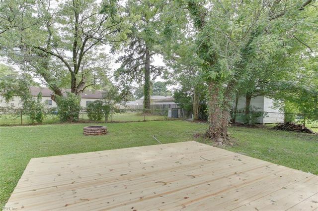 3133 Dunworken DR, Chesapeake, VA 23321