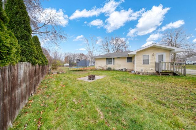 919 Pontiac Trail, Tecumseh, MI 49286