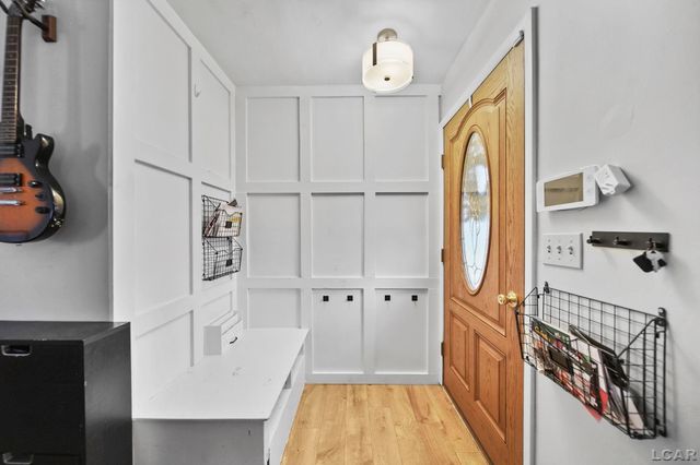 919 Pontiac Trail, Tecumseh, MI 49286