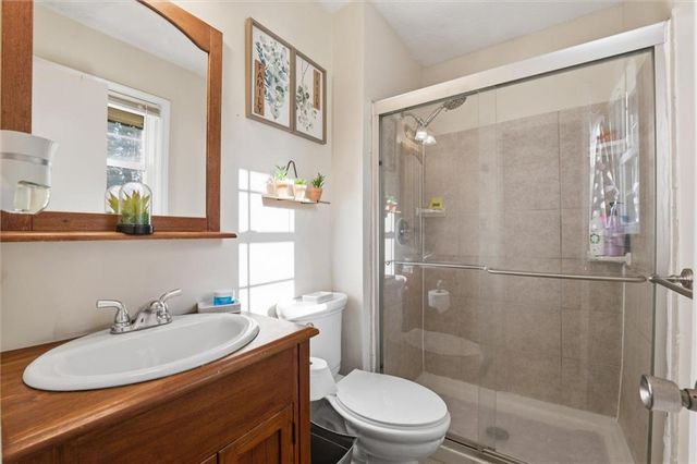 1308 SW Highland Drive, Lee's Summit, MO 64081