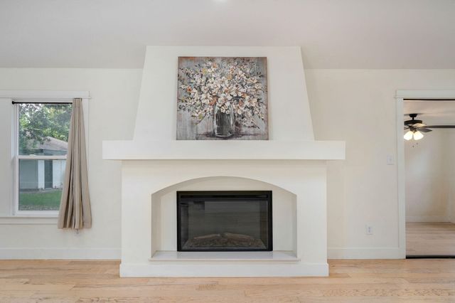 851 W Meadowview Drive, Nixa, MO 65714