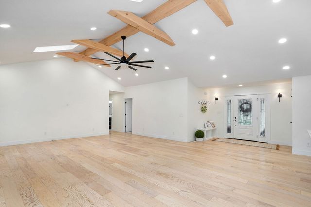 851 W Meadowview Drive, Nixa, MO 65714