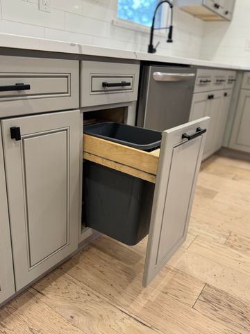 851 W Meadowview Drive, Nixa, MO 65714