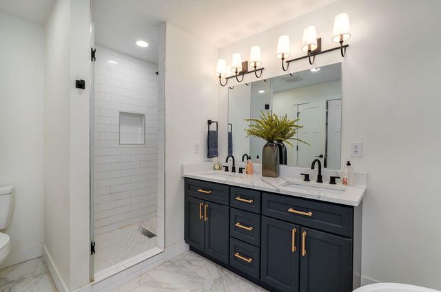 851 W Meadowview Drive, Nixa, MO 65714