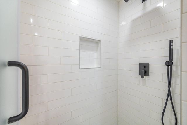 851 W Meadowview Drive, Nixa, MO 65714