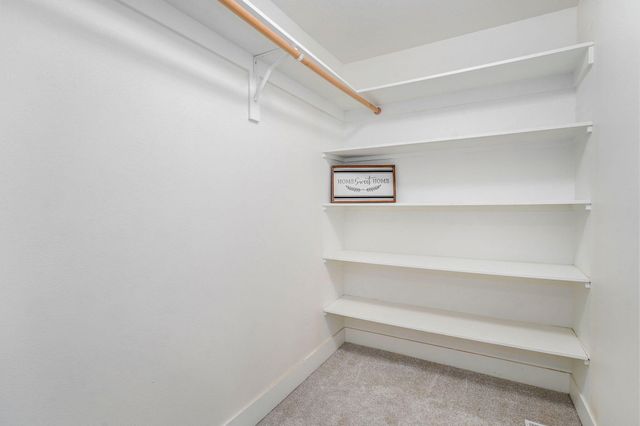 851 W Meadowview Drive, Nixa, MO 65714