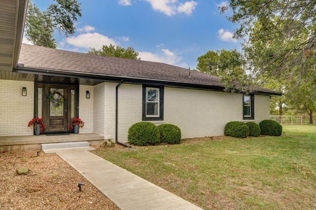 851 W Meadowview Drive, Nixa, MO 65714