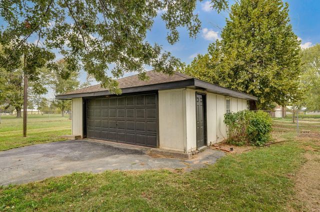 851 W Meadowview Drive, Nixa, MO 65714