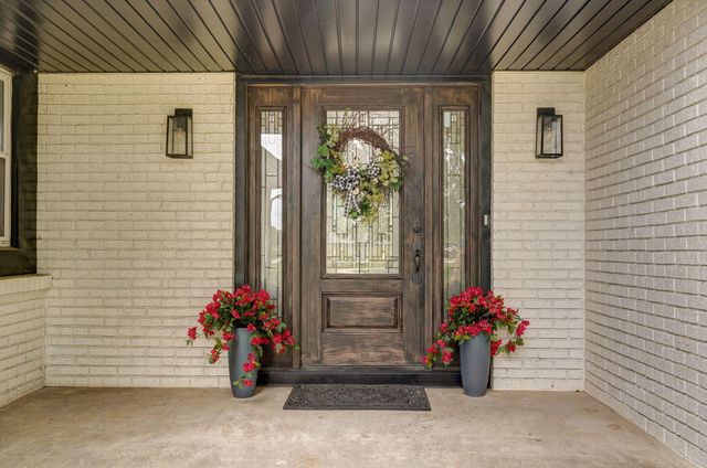 851 W Meadowview Drive, Nixa, MO 65714