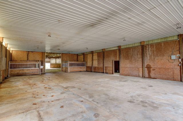 851 W Meadowview Drive, Nixa, MO 65714