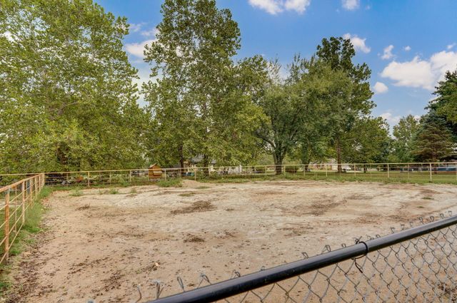 851 W Meadowview Drive, Nixa, MO 65714