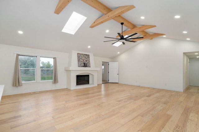 851 W Meadowview Drive, Nixa, MO 65714