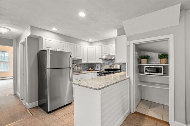 14 Mallet St 1, Boston, MA 02124